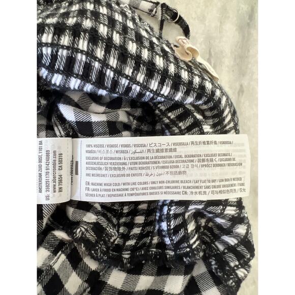 Hollister- Gingham Black and White Romper Size Small - Picture 4 of 8